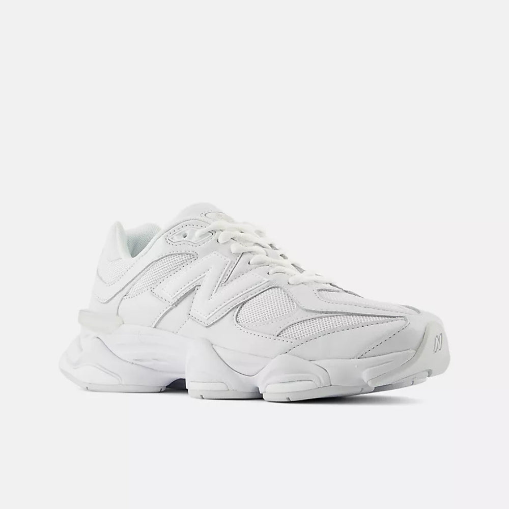 9060 Sneakers