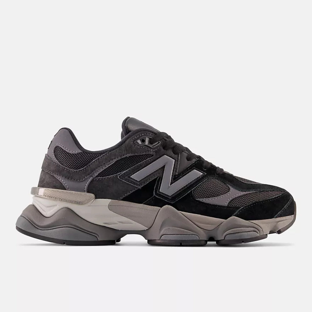 9060 Sneakers